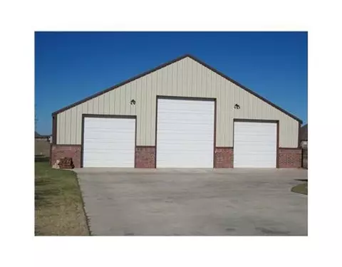 4603 Timber Ridge Rd, Tuttle, OK 73089 photo 2