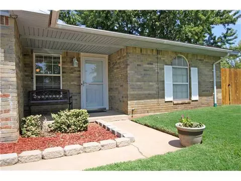 319 Elder Ln, Mustang, OK 73064 photo 19