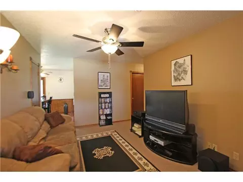 319 Elder Ln, Mustang, OK 73064 photo 2
