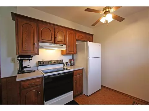 319 Elder Ln, Mustang, OK 73064 photo 5