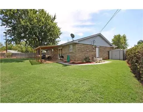 319 Elder Ln, Mustang, OK 73064 photo 17