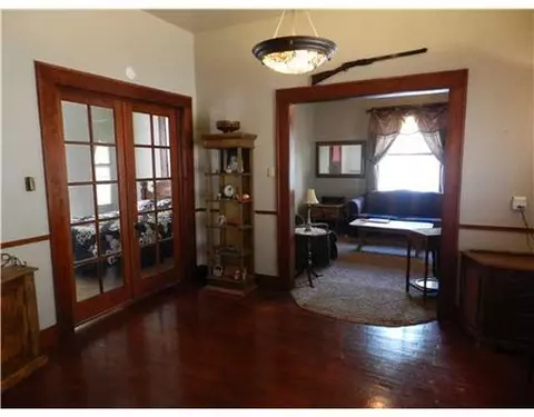623 E Mansur Ave, Guthrie, OK 73044 photo 2