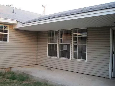 609 E Park St, Tecumseh, OK 74873 photo 13