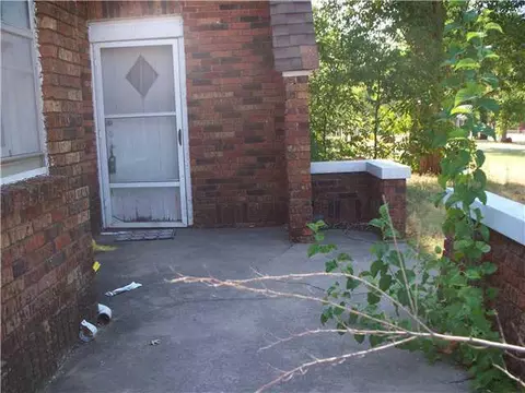 312 E 6th St, Edmond, OK 73034 photo 2