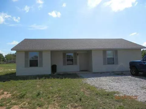 21145 Perry Dr, Tecumseh, OK 74873 photo 1