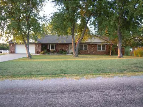 10 Shady Grove Rd, Mcloud, OK 74851 photo 1