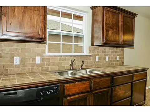 414 Tecumseh Meadows Ct, Norman, OK 73069 photo 8