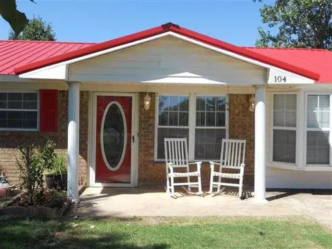 104 Pickard Dr, Mcloud, OK 74851 photo 3