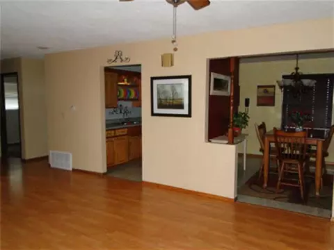 104 Pickard Dr, Mcloud, OK 74851 photo 10