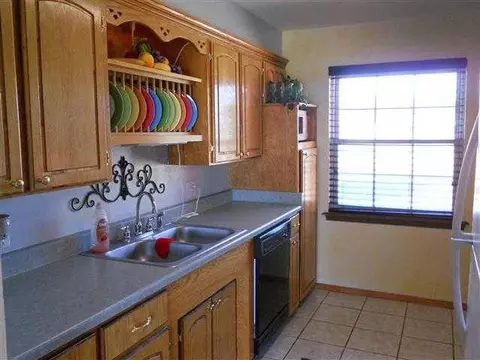 104 Pickard Dr, Mcloud, OK 74851 photo 5
