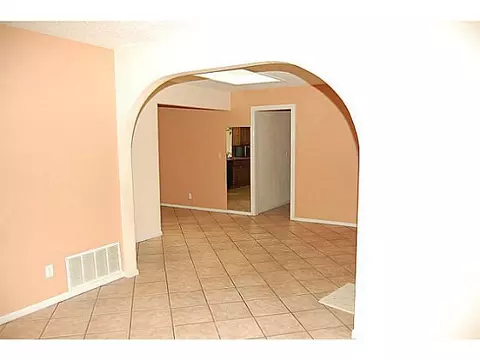 404 Rock Pl, Moore, OK 73160 photo 5