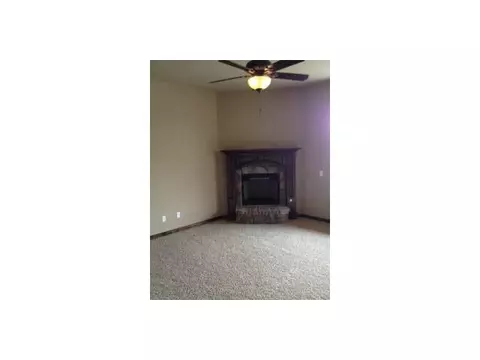 3013 Brookstone Ct, Moore, OK 73160 photo 3