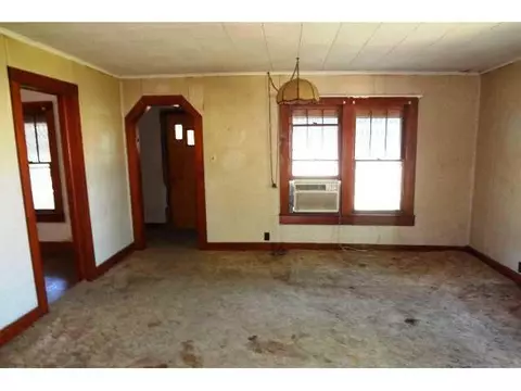 314 N Maple St, Commerce, OK 74339 photo 3