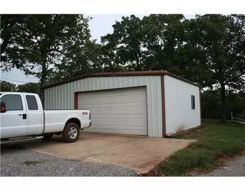 6832 N Pottawatomie Rd, Harrah, OK 73045 photo 4
