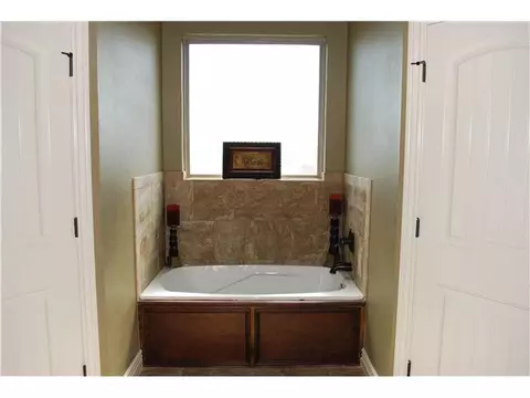 19000 Pinehurst Trail Dr, Edmond, OK 73012 photo 11