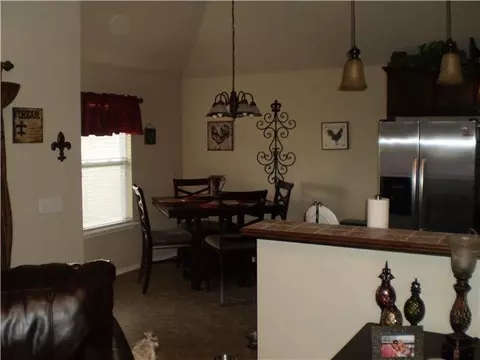 504 Manhattan Dr, Moore, OK 73160 photo 5