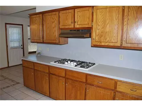 9304 Buttonwood Ave, Moore, OK 73160 photo 6