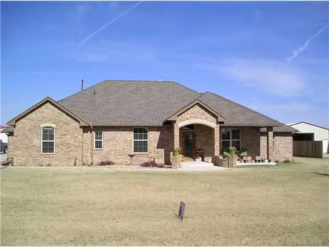 4607 Creekside Dr, Tuttle, OK 73089 photo 1