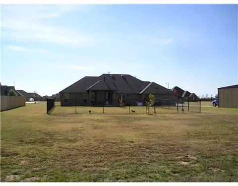 4607 Creekside Dr, Tuttle, OK 73089 photo 17
