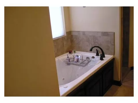 4607 Creekside Dr, Tuttle, OK 73089 photo 11