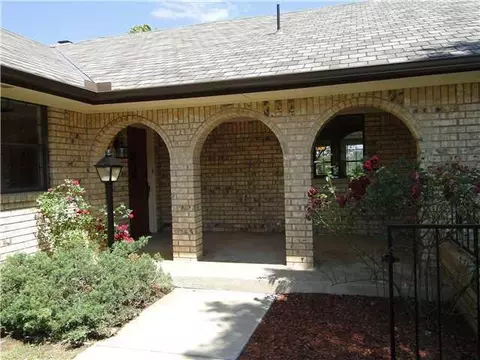 11508 Hackney Ln, Yukon, OK 73099 photo 2