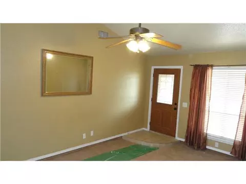1213 Cavalier St, Moore, OK 73160 photo 2
