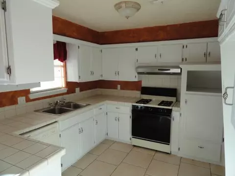 1213 Cavalier St, Moore, OK 73160 photo 3