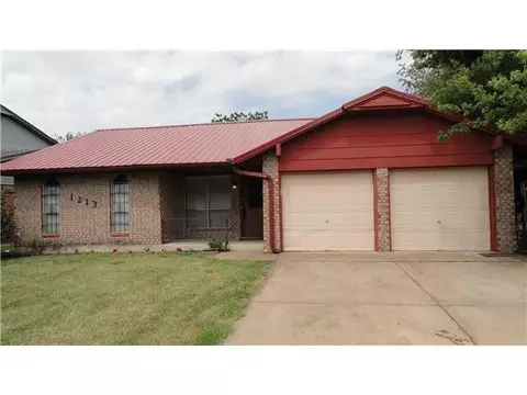 1213 Cavalier St, Moore, OK 73160 photo 1