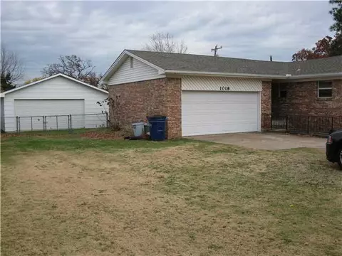 1018 Hampton Rd, Harrah, OK 73045 photo 2