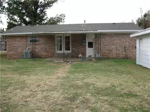 1018 Hampton Rd, Harrah, OK 73045 photo 11