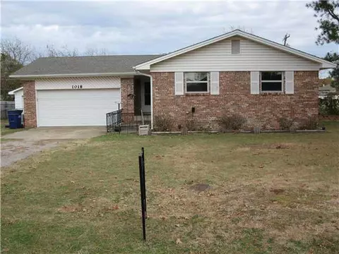 1018 Hampton Rd, Harrah, OK 73045 photo 1