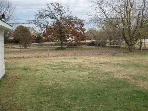 1018 Hampton Rd, Harrah, OK 73045 photo 10