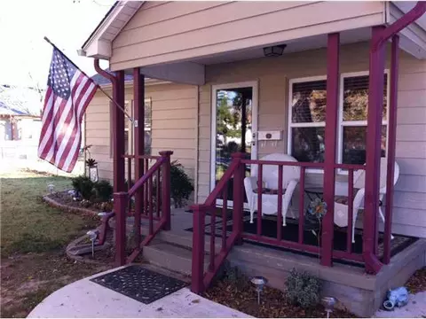 18 E Clegern Ave, Edmond, OK 73034 photo 2