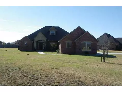 4610 Riverside Dr, Tuttle, OK 73089 photo 1