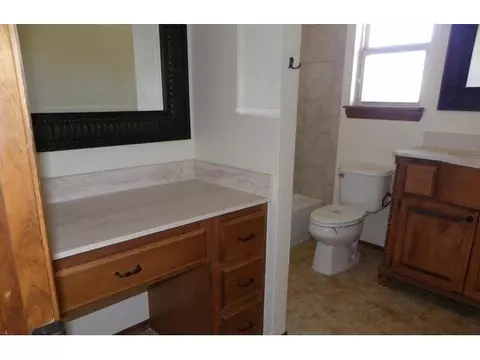 4610 Riverside Dr, Tuttle, OK 73089 photo 7