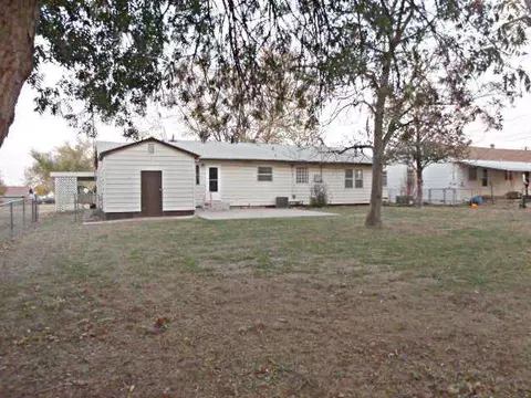 1411 N 7th St, Perry, OK 73077 photo 17