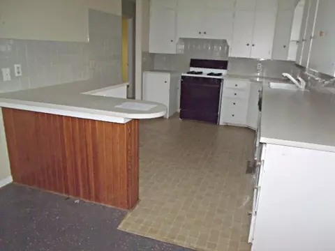 1411 N 7th St, Perry, OK 73077 photo 8