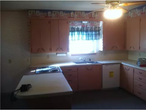 617 E Logan, Guthrie, OK 73044 photo 4