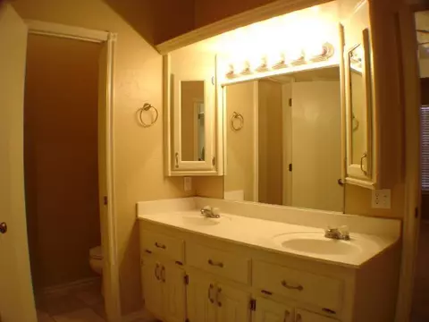 525 Allison Ln, Moore, OK 73160 photo 5