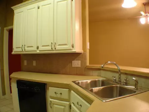 525 Allison Ln, Moore, OK 73160 photo 3