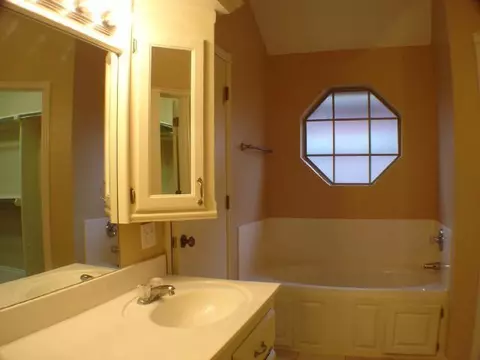 525 Allison Ln, Moore, OK 73160 photo 7