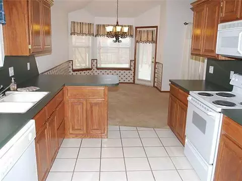 3804 Harmony Dr, Moore, OK 73160 photo 8