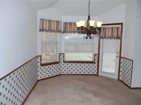 3804 Harmony Dr, Moore, OK 73160 photo 9