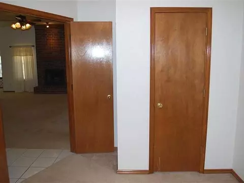 3804 Harmony Dr, Moore, OK 73160 photo 5