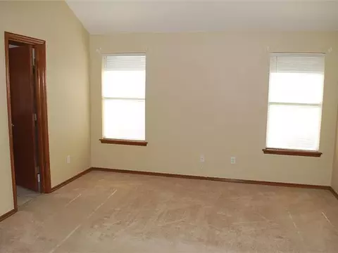 3804 Harmony Dr, Moore, OK 73160 photo 10