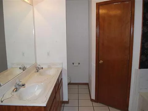 3804 Harmony Dr, Moore, OK 73160 photo 12