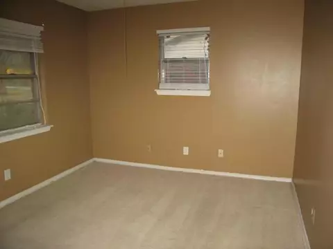 604 Armstrong St, Moore, OK 73160 photo 7