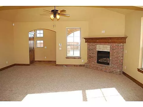 2801 Brookstone Ct, Moore, OK 73160 photo 2