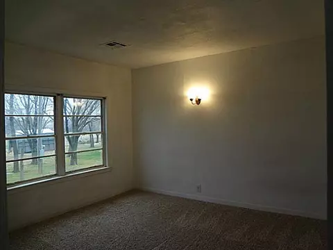 1007 N Richland Rd, Tuttle, OK 73089 photo 12