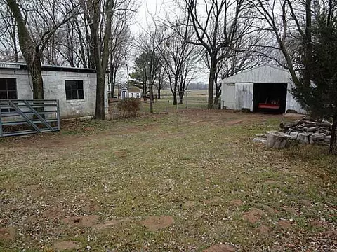 1007 N Richland Rd, Tuttle, OK 73089 photo 3